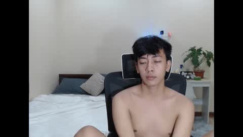 Snapshot of cutie_cumshow chatting on November 4, 7:02 pm Neil Taylor online show from November 4, 7:02 pm