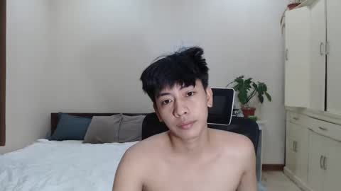 Snapshot of cutie_cumshow chatting on November 5, 9:26 pm Neil Taylor online show from November 5, 9:26 pm