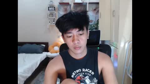 Snapshot of cutie_cumshow chatting on November 21, 7:34 pm Neil Taylor online show from November 21, 7:34 pm