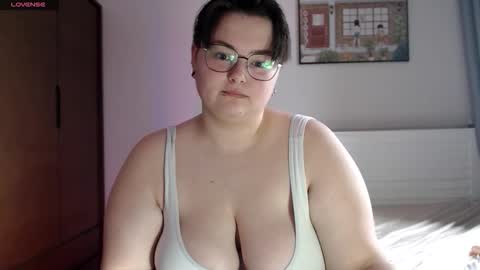 Snapshot of cutie_florence chatting on September 28, 8:09 am Sophie Lilith online show from September 28, 8:09 am