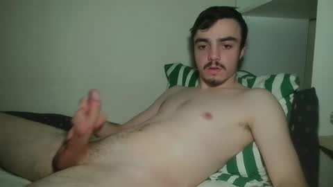 Snapshot of cutie_garlix chatting on April 14, 9:32 pm cutie garlix online show from April 14, 9:32 pm