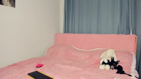 Snapshot of cutie_j chatting on February 12, 7:58 am cutie online show from February 12, 7:58 am