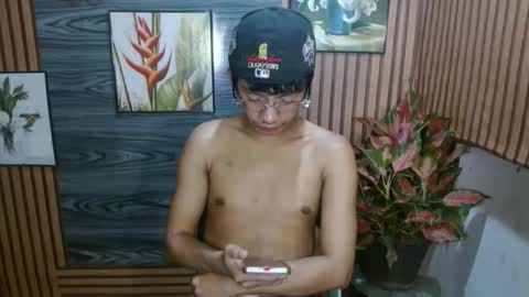 Snapshot of cutie_mico chatting on February 4, 9:26 am cutie_mico online show from February 4, 9:26 am