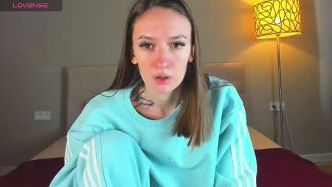 Snapshot of cutie_naughty_girl chatting on November 13, 8:46 am Kate online show from November 13, 8:46 am