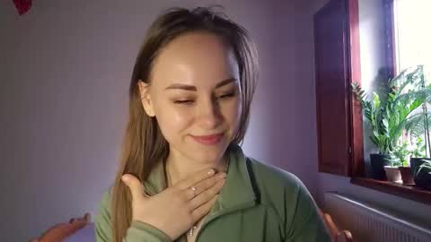 Snapshot of cutie_xoxo_ chatting on February 9, 11:25 am cutie_xoxo_ online show from February 9, 11:25 am