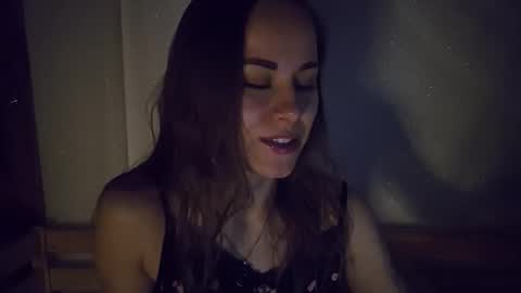 Snapshot of cutie_xoxo_ chatting on February 11, 9:20 pm cutie_xoxo_ online show from February 11, 9:20 pm