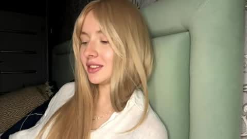 Vanessa online show from April 20, 7:59 pm