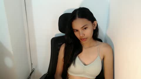 cutiee_lily2 online show from May 31, 1:25 am