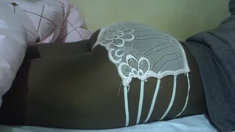 Snapshot of cutiehanish4 chatting on July 14, 4:50 am cutiehanish4 online show from July 14, 4:50 am