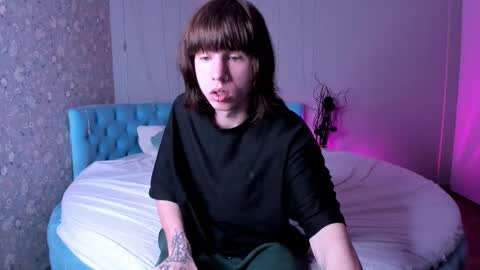 cutiekai_ online show from January 9, 1:08 am