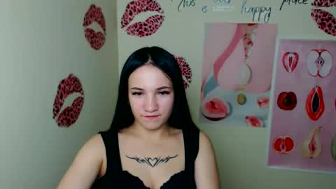 Snapshot of cutielady_ chatting on October 10, 6:18 pm Emma online show from October 10, 6:18 pm