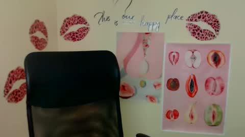 Emma online show from April 17, 12:08 pm