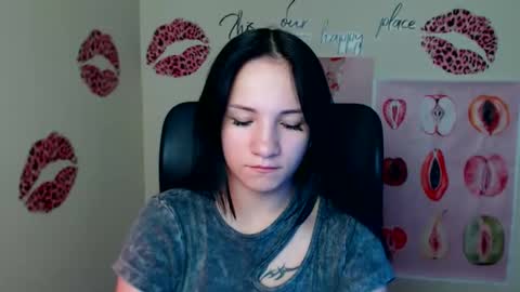 Emma online show from May 30, 6:16 pm