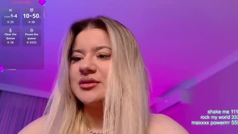 Snapshot of cutiepie69__ chatting on June 7, 7:17 pm cutiepie69__ online show from June 7, 7:17 pm