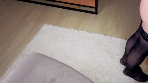 Vikki online show from February 12, 11:00 pm