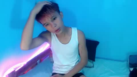 cutiewalter online show from April 27, 8:45 am