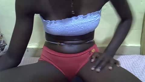 Snapshot of cuttey_slim22 chatting on January 7, 5:26 pm cuttey_slim22 online show from January 7, 5:26 pm