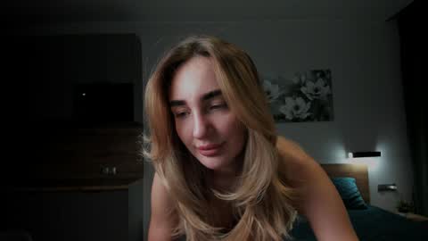 Snapshot of cuttiechloe chatting on December 24, 8:16 pm CuttieChloe online show from December 24, 8:16 pm