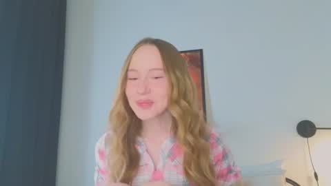 Snapshot of cuute_angell chatting on June 15, 5:15 pm Virginia See you on Sunday online show from June 15, 5:15 pm