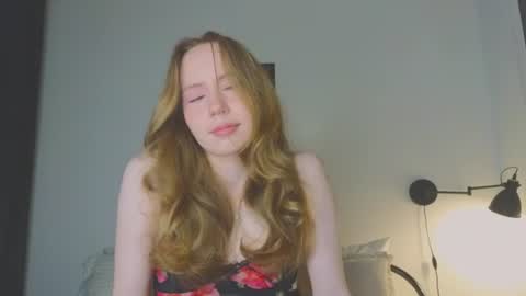 Snapshot of cuute_angell chatting on June 16, 5:15 pm Virginia See you on Sunday online show from June 16, 5:15 pm