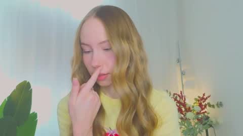 Snapshot of cuute_angell chatting on July 19, 5:05 pm Virginia See you on Sunday online show from July 19, 5:05 pm