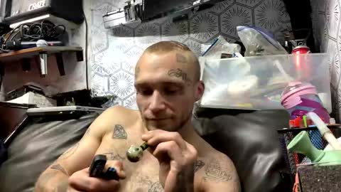 Snapshot of cwbinked23 chatting on November 1, 3:19 am cwbinked23 online show from November 1, 3:19 am