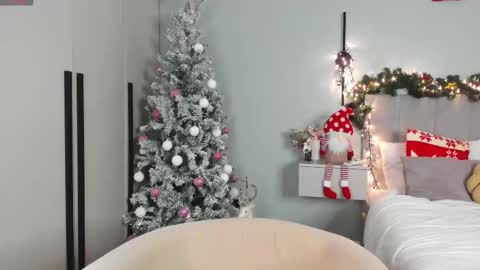 Cwen online show from January 10, 8:27 am