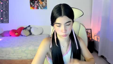 Snapshot of cyber_lizz chatting on January 27, 9:44 pm Liz online show from January 27, 9:44 pm