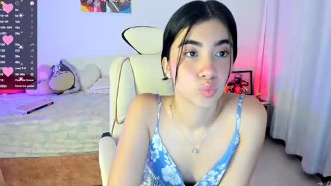 Snapshot of cyber_lizz chatting on March 12, 10:28 pm Liz online show from March 12, 10:28 pm