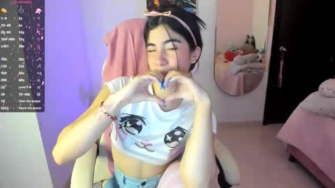 Snapshot of cyber_lizz chatting on November 21, 10:19 pm Liz online show from November 21, 10:19 pm