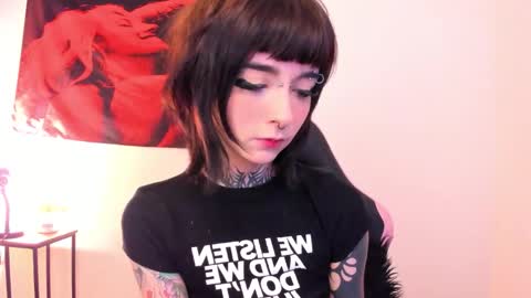 cel I am independent Help me reach 200 thumbs up uwu online show from January 10, 4:36 am