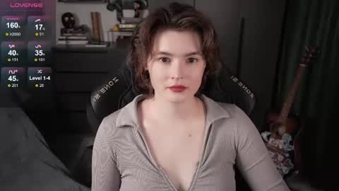 Snapshot of cybersamuraii chatting on June 22, 2:25 pm Helen Blossom online show from June 22, 2:25 pm