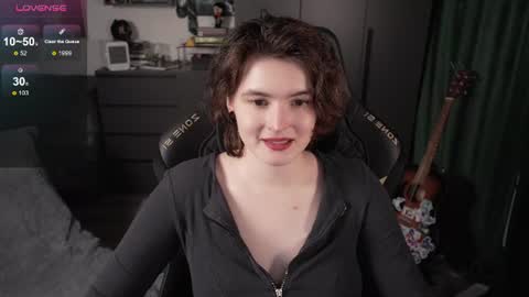 Snapshot of cybersamuraii chatting on July 7, 1:59 pm Helen Blossom online show from July 7, 1:59 pm