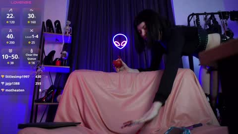Lily Goddess online show from December 5, 7:16 am