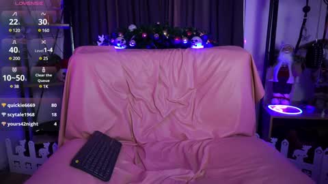 Lily Goddess online show from December 29, 9:17 am