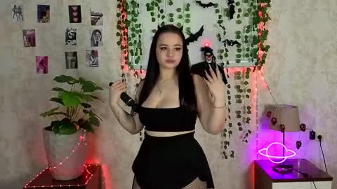 Snapshot of cycloidnest chatting on October 29, 6:53 pm cycloidnest online show from October 29, 6:53 pm