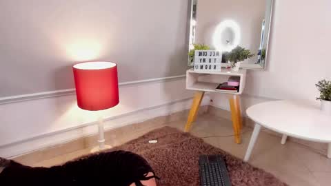 Cylie online show from December 19, 3:08 pm