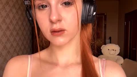 Mia online show from September 14, 8:13 am