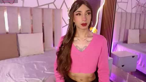 cyrus_tay online show from February 18, 12:34 pm