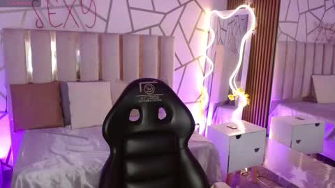 cyrus_tay online show from March 19, 12:53 pm