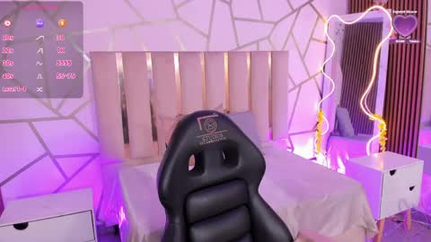 cyrus_tay online show from April 20, 12:08 pm