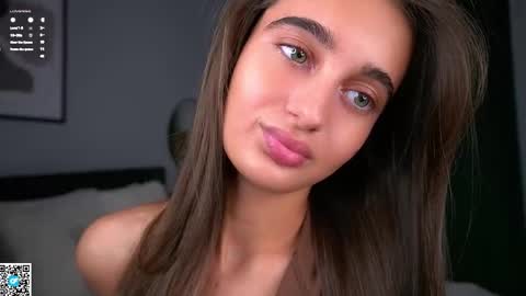 Isabella online show from November 13, 1:04 am