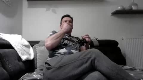 Snapshot of czerbis chatting on January 19, 5:39 pm czerbis online show from January 19, 5:39 pm