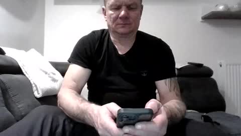 Snapshot of czerbis chatting on February 8, 11:13 pm czerbis online show from February 8, 11:13 pm