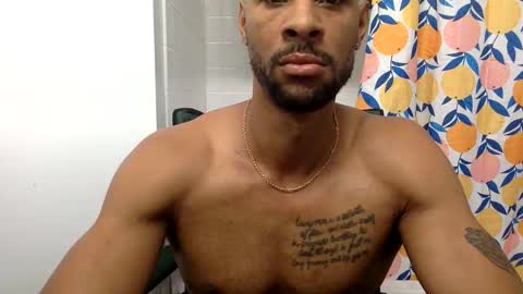 Snapshot of d33d667696 chatting on October 21, 5:35 pm Dday2 online show from October 21, 5:35 pm