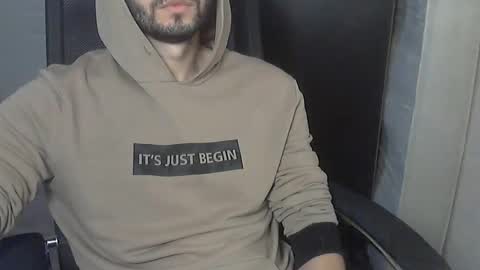 Snapshot of d_____________k chatting on November 29, 10:07 am Dolce online show from November 29, 10:07 am