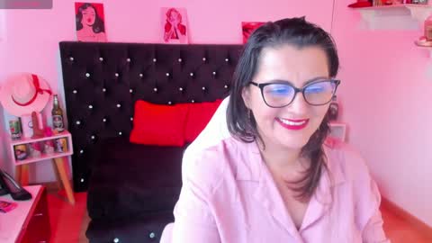 Mia  online show from January 15, 11:43 am