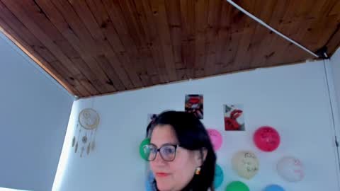 Mia  online show from February 1, 8:26 pm