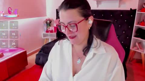 Mia  online show from September 26, 2:10 pm