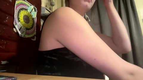 dabqueen_1994 online show from February 17, 12:34 pm